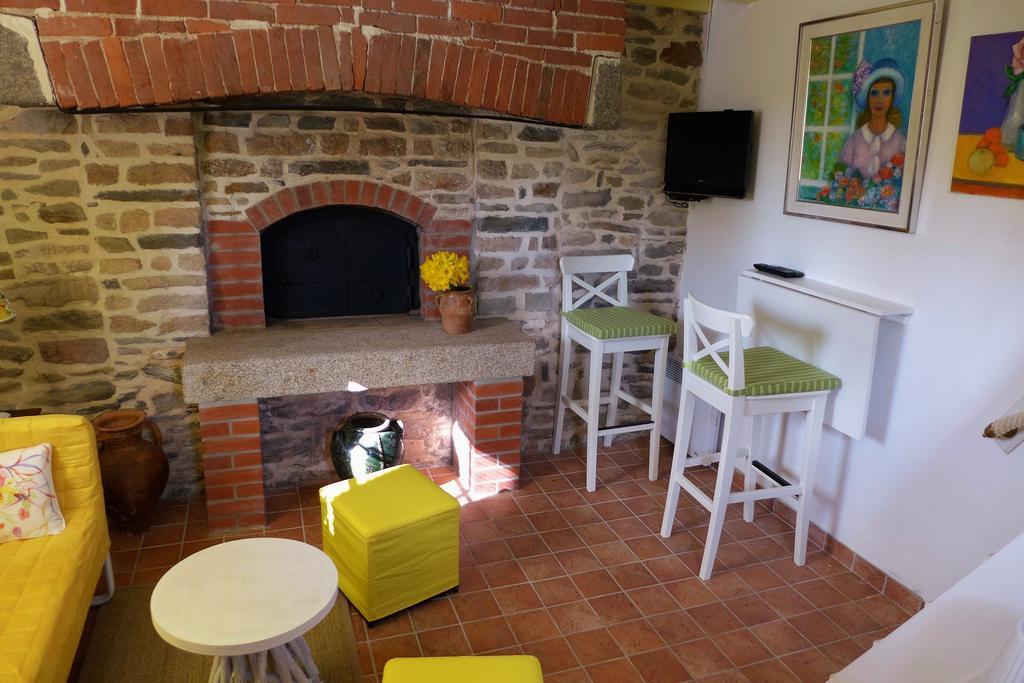 Vila La Boulangerie Genêts Exteriér fotografie